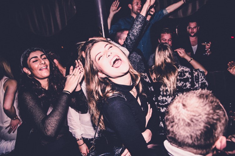 Lusso Clubstaurant nightclub Copenhagen girls fun dancing music club