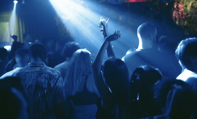 Soirée dans la boîte MODE VIP à Miami. Trouvez des promoteurs pour la liste des invités sur Clubbable