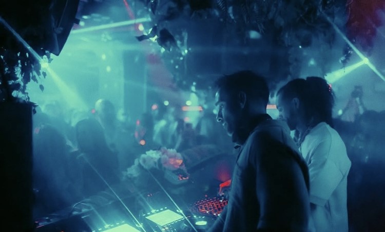 Soirée dans la boîte MODE VIP à Miami. Trouvez des promoteurs pour la liste des invités sur Clubbable