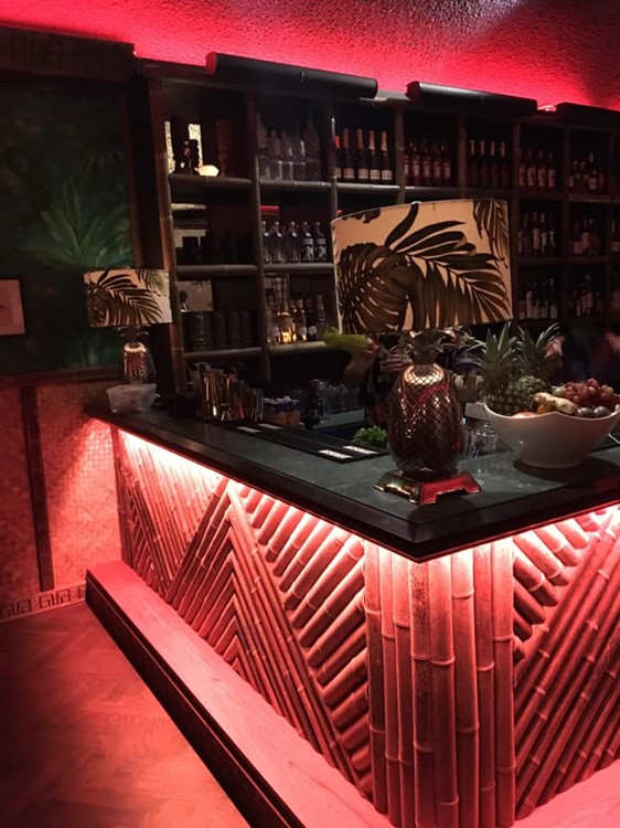 Mahiki Gothenburg nightclub view of the club bar corner alcohol bottles new