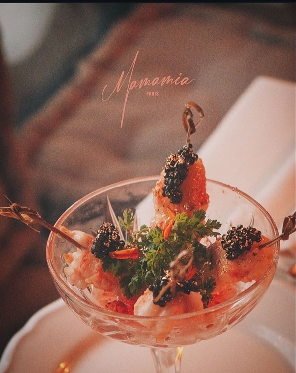 Party at Mamamia VIP nightclub in Paris. Find promoters for guest list in Clubbable