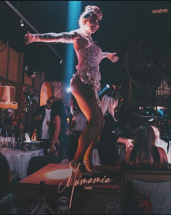 Party at Mamamia VIP nightclub in Paris. Find promoters for guest list in Clubbable
