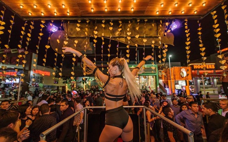 Mandala Club nightclub Cancun sexy blonde exotic dancer on stage