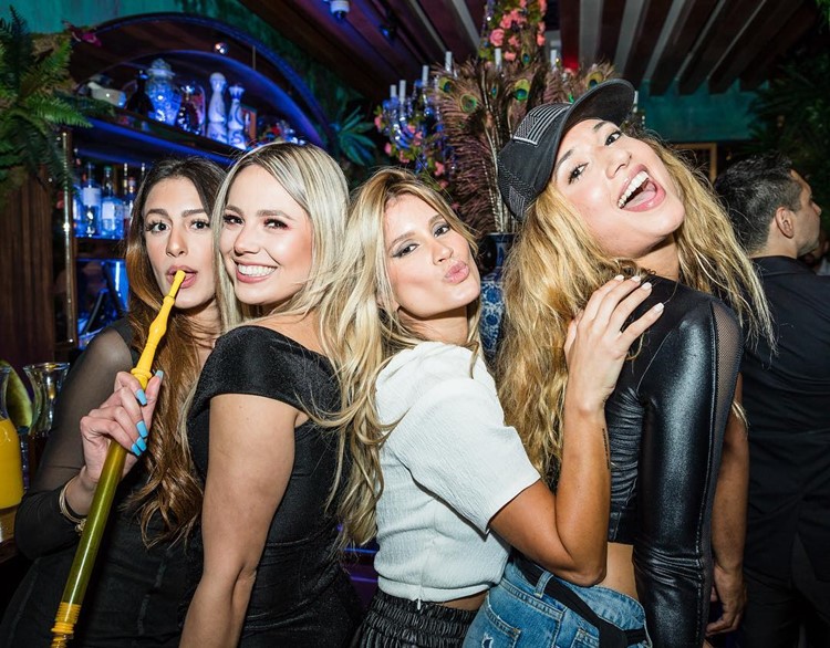 Mandrake club Miami pretty blonde girls guest list apply now go out 