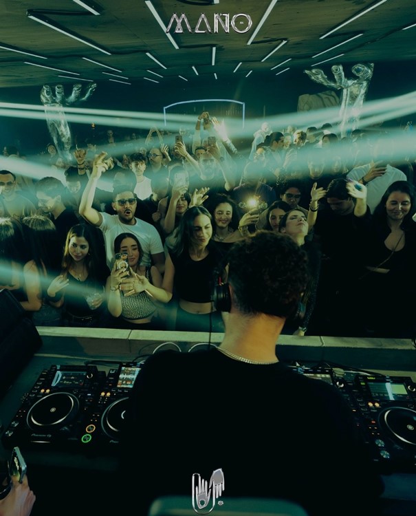 Soirée dans la boîte Mano VIP à Casablanca. Trouvez des promoteurs pour la liste des invités sur Clubbable
