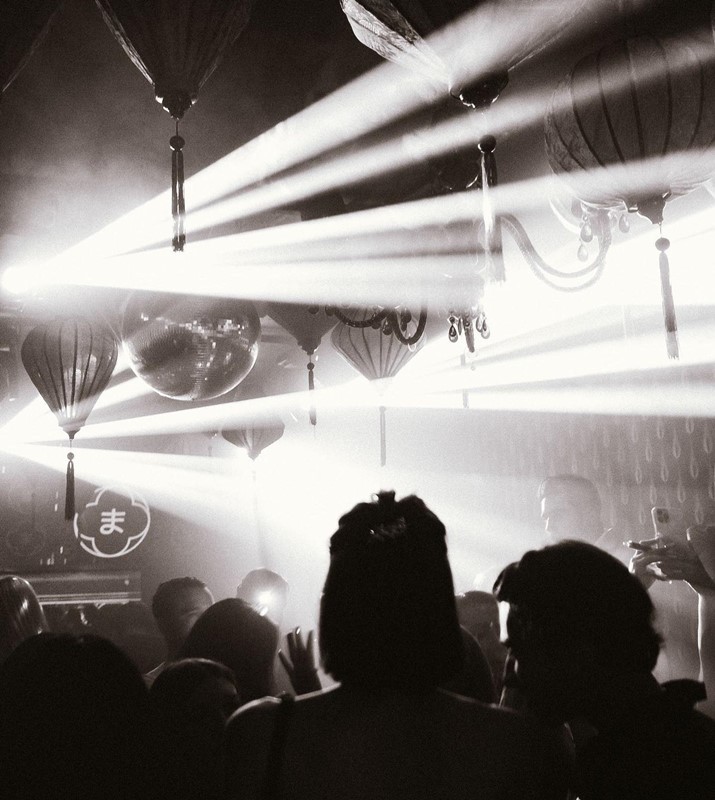 Matignon nightclub Paris fun event party 