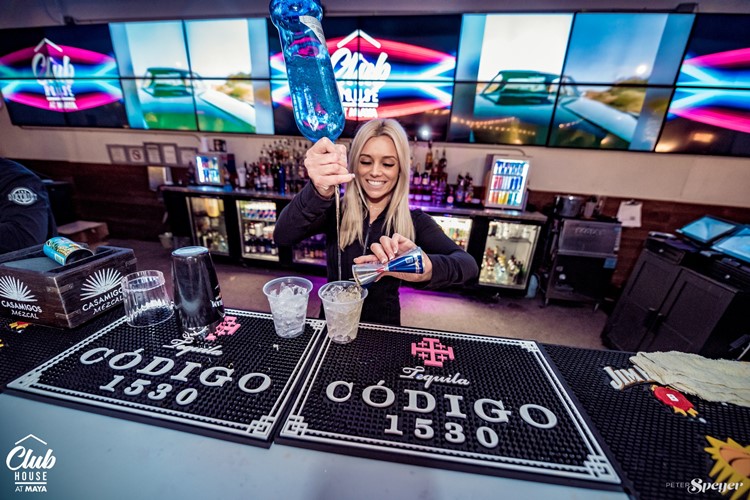 Maya day club nightclub in Arizona bartender mix cocktails alcohol drinks event 
