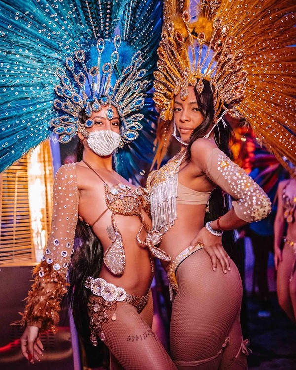 Members Only club in Los Angeles clubbing dancers show costume bikini sexy