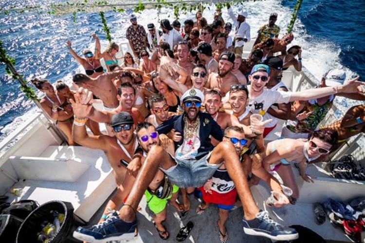 Miami Sea Party boat crowd having fun with dj