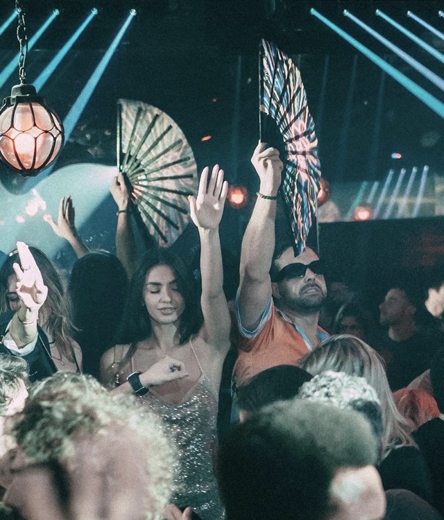 Party at Mirage VIP nightclub in Paris. Find promoters for guest list in Clubbable