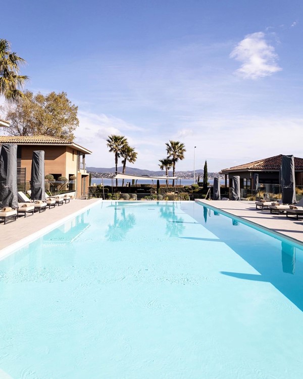 Moloko pool club St Tropez fun party daytime events swimmingpool