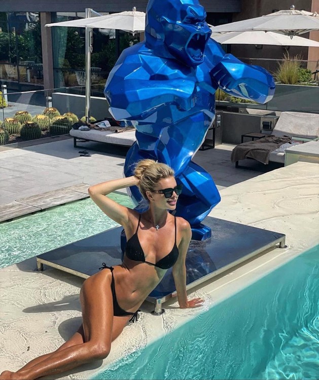 Moloko pool club St Tropez pretty blonde girl black bikini by the pool holiday hot party 