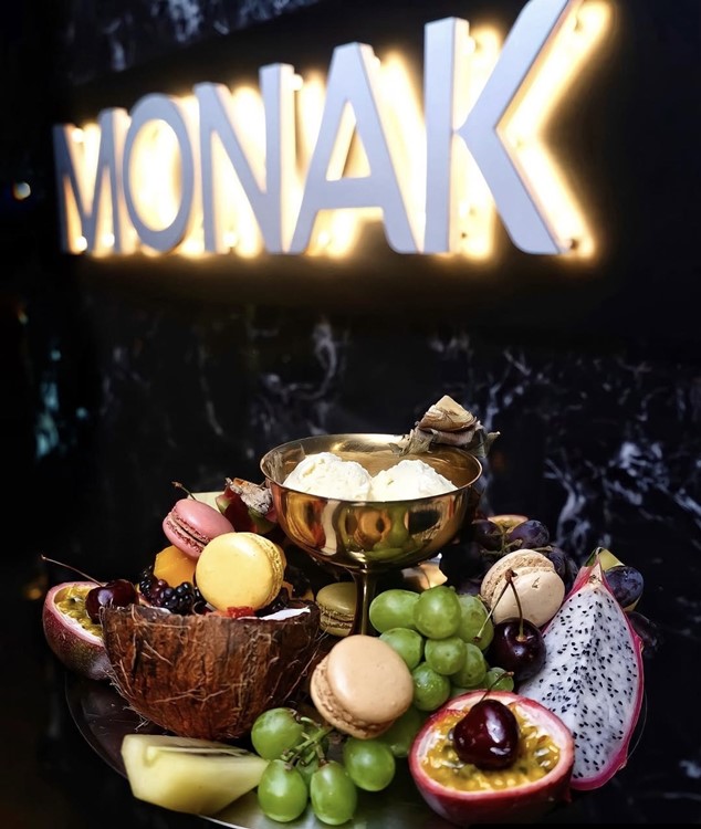 Monak nightclub Paris