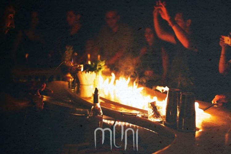 Moni nightclub Mykonos fire show with drinks 