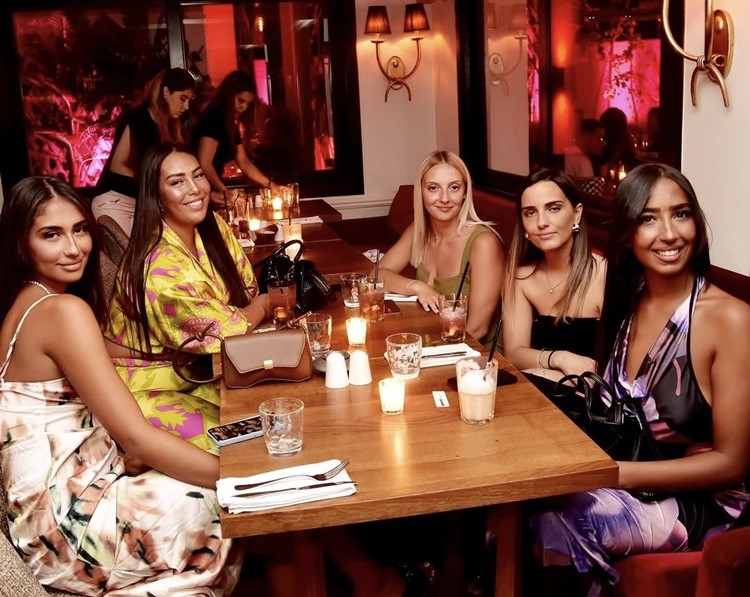 Soirée dans la boîte Montecristo VIP à Marrakech. Trouvez des promoteurs pour la liste des invités sur Clubbable