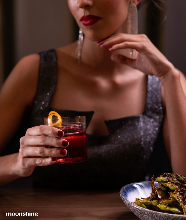 Soirée dans la boîte Moonshine VIP à Dubai. Trouvez des promoteurs pour la liste des invités sur Clubbable