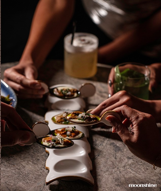 Soirée dans la boîte Moonshine VIP à Dubai. Trouvez des promoteurs pour la liste des invités sur Clubbable