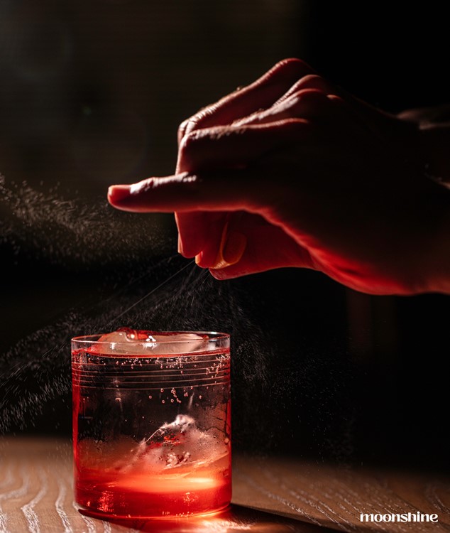 Soirée dans la boîte Moonshine VIP à Dubai. Trouvez des promoteurs pour la liste des invités sur Clubbable