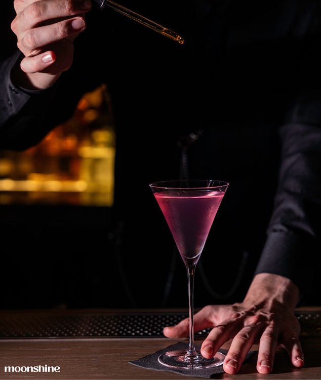 Soirée dans la boîte Moonshine VIP à Dubai. Trouvez des promoteurs pour la liste des invités sur Clubbable