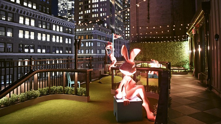 New York में वीआईपी नाइट क्लब Magic Hour में पार्टी। Clubbable में अतिथि सूची के लिए प्रमोटर खोजें