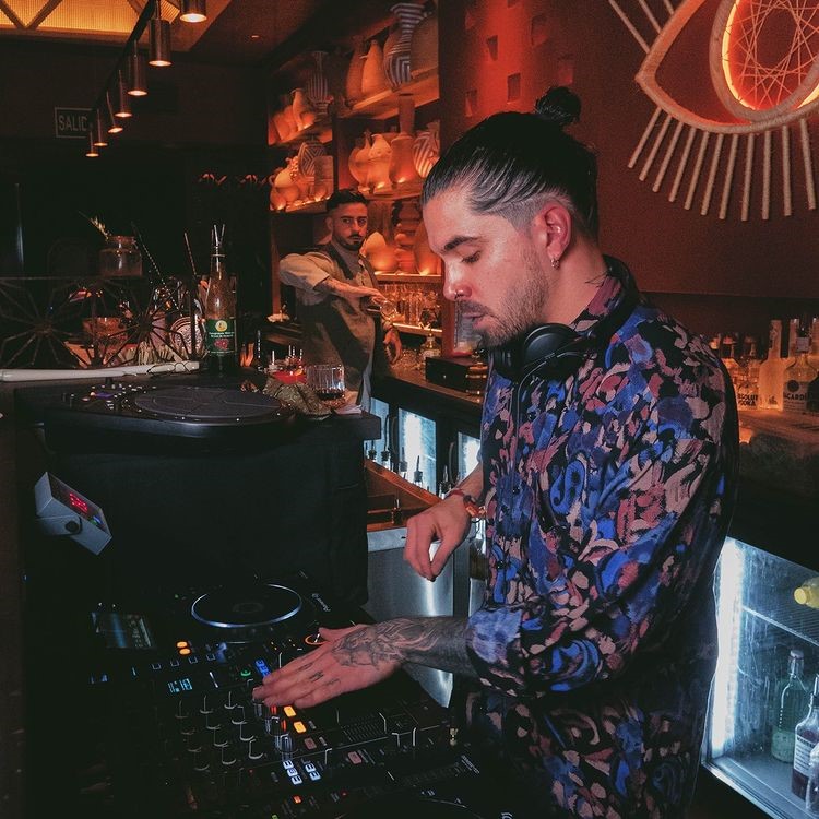 Nomada club Madrid fun nightout live music dance clubbing