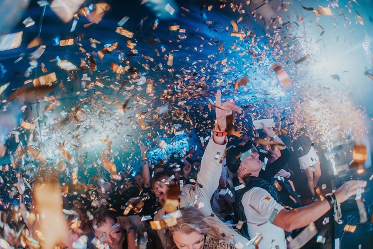 Fiesta en Nikki Beach Monte Carlo Club VIP en Monaco. Encuentra promoters y listas de invitados en Clubbable