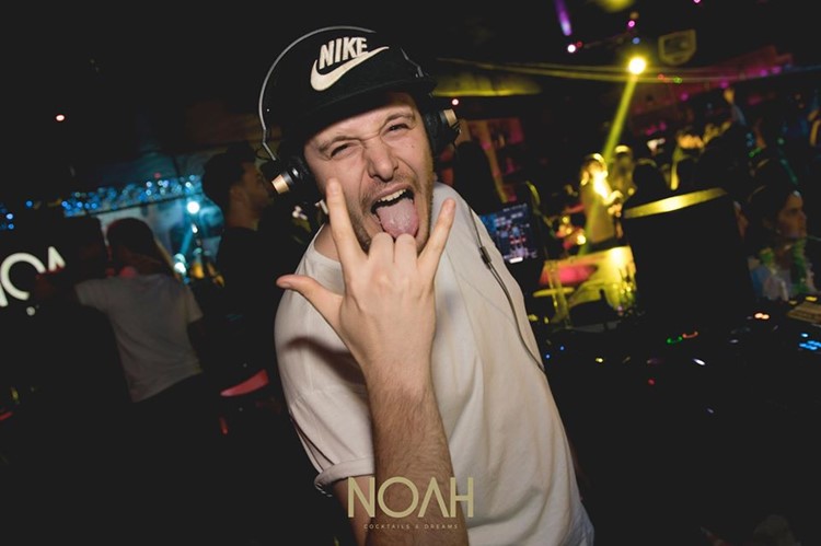 Noah nightclub Barcelona dj mixing music live show dance all night go out tonight must see