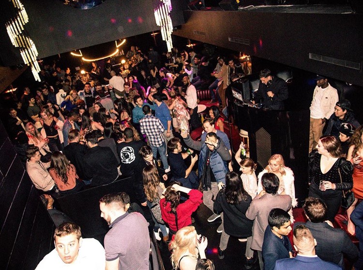 Noir nightclub New York book your vip table area now bottle service fun party nightout go out