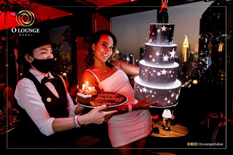 O Lounge club in Dubai book vip table now birthday hen bachelor parties