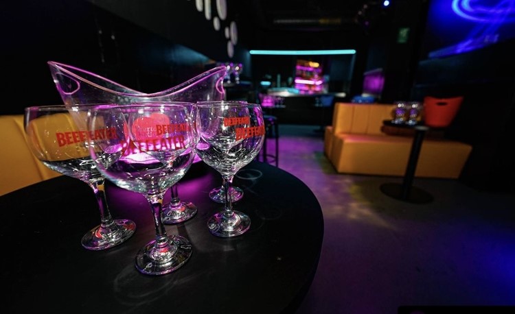 Party at Ocean Club VIP nightclub in Barcelona. Find promoters for guest list in Clubbable