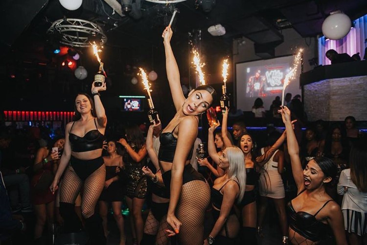 Ono nightclub Orlando party exotic dancers in sexy black lingerie table show