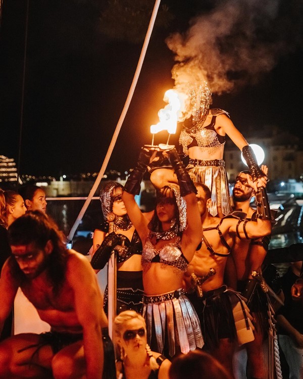 L'Opera nightclub St Tropez fire show dancers costumes must see event party nightout