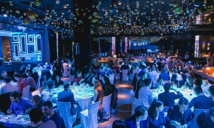 Soirée dans la boîte Opium VIP à Madrid. Trouvez des promoteurs pour la liste des invités sur Clubbable