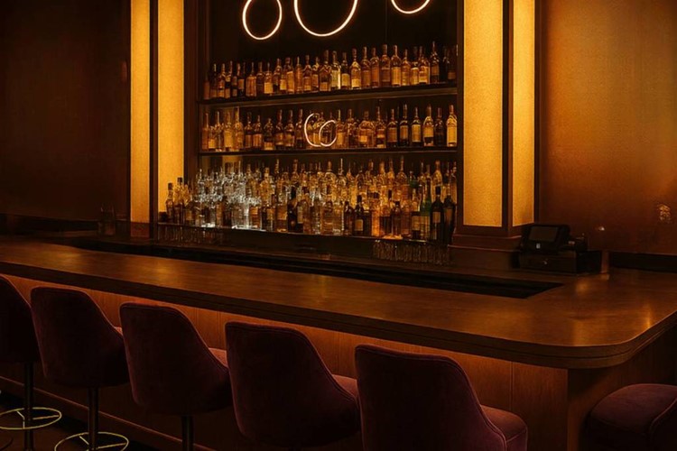 Party at Out of Ordinary VIP nightclub in New York. Find promoters for guest list in Clubbable