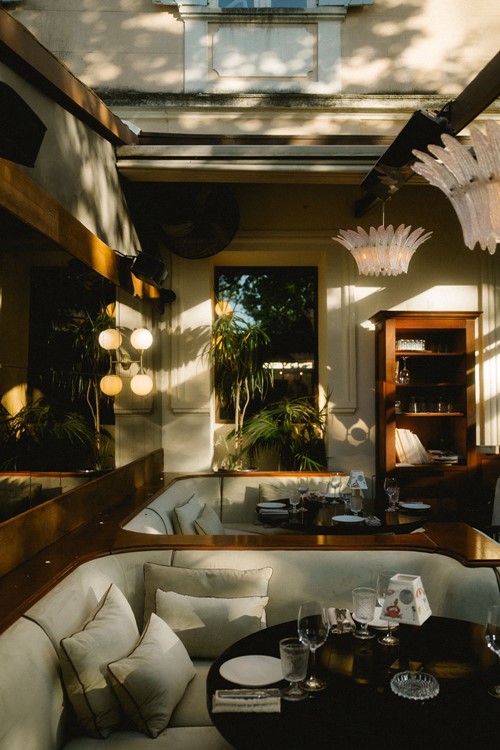 Soirée dans la boîte Pablo VIP à St Tropez. Trouvez des promoteurs pour la liste des invités sur Clubbable