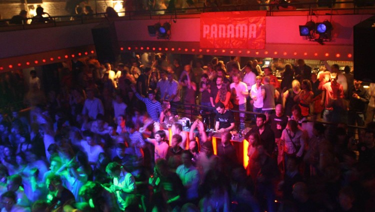 Panama Club nightclub Amsterdam crowd at party concert