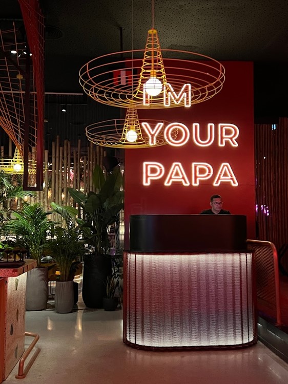 Papa in Dubai 28 oct. 2025