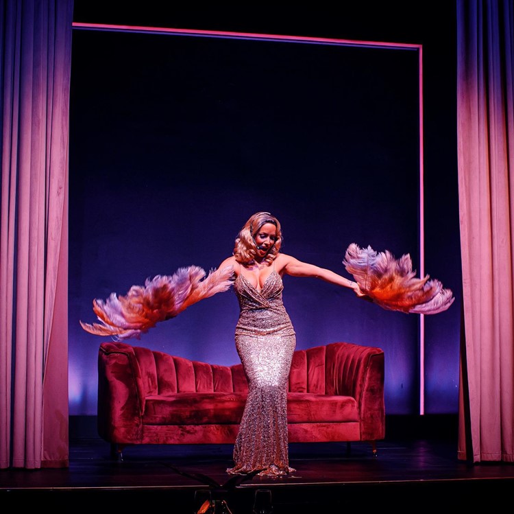 Papillon nightclub Dubai live show exotic burlesque 