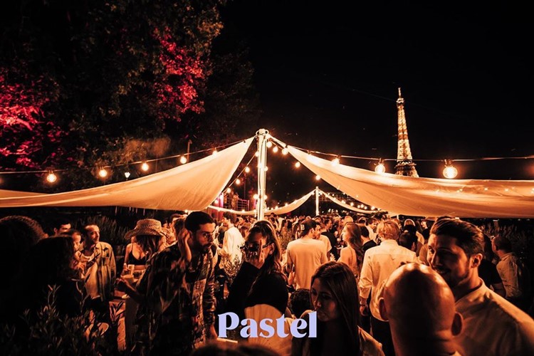 Pastel nightclub Paris