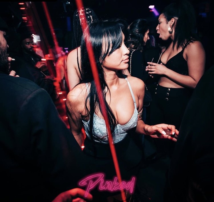 Party på Pinked VIP nattklubb i Paris. Hitta promoters för gästlista i Clubbable