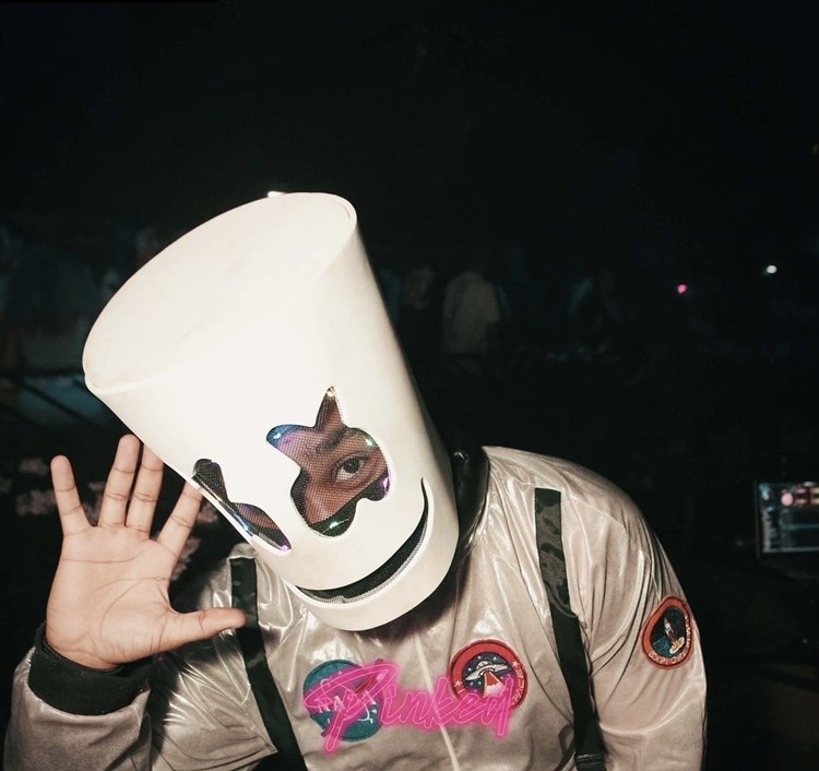 Party på Pinked VIP nattklubb i Paris. Hitta promoters för gästlista i Clubbable