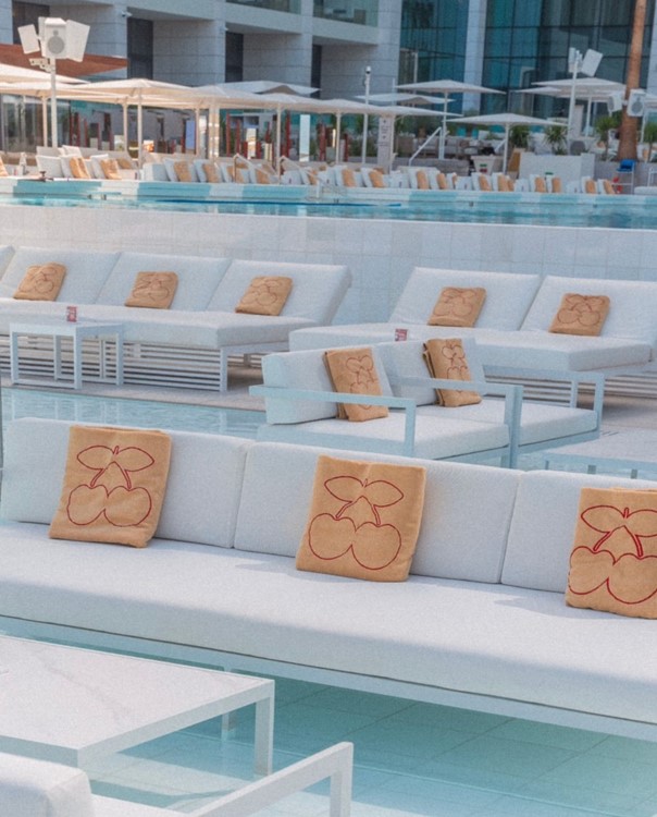 Soirée dans la boîte Playa Pacha VIP à Dubai. Trouvez des promoteurs pour la liste des invités sur Clubbable