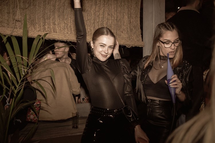 Playa Padre beach club in Marbella pretty girl dance fun nightout 