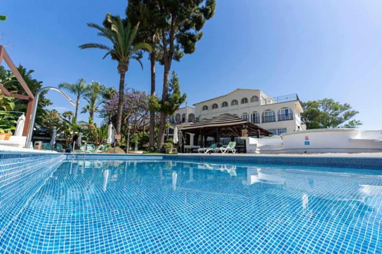 Party at Pool Party VIP nightclub in Marbella. Find promoters for guest list in Clubbable