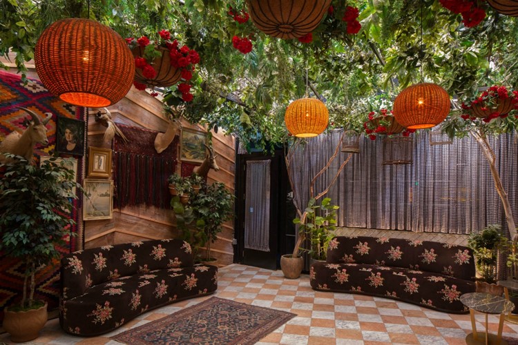 Soirée dans la boîte Poppy VIP à Los Angeles. Trouvez des promoteurs pour la liste des invités sur Clubbable