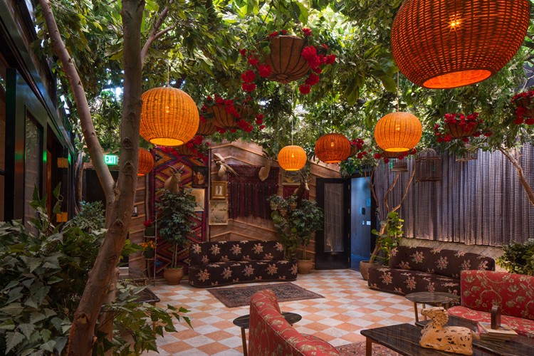 Soirée dans la boîte Poppy VIP à Los Angeles. Trouvez des promoteurs pour la liste des invités sur Clubbable