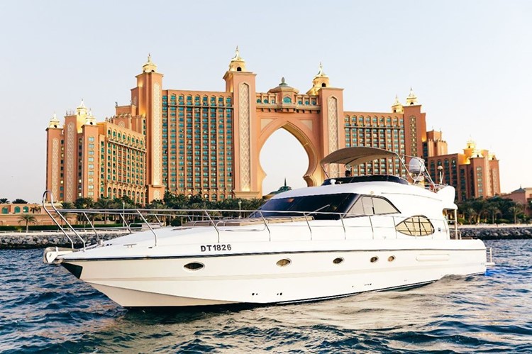 Private Boat Party nightclub Dubai