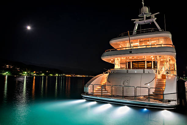 Soirée dans la boîte Private Yacht Party VIP à Dubai. Trouvez des promoteurs pour la liste des invités sur Clubbable