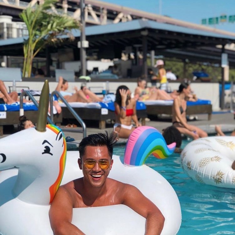 Profundo club NYC pool party go out today have fun
