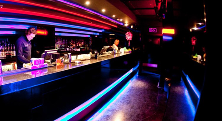 Party at Project VIP nightclub in Los Angeles. Find promoters for guest list in Clubbable